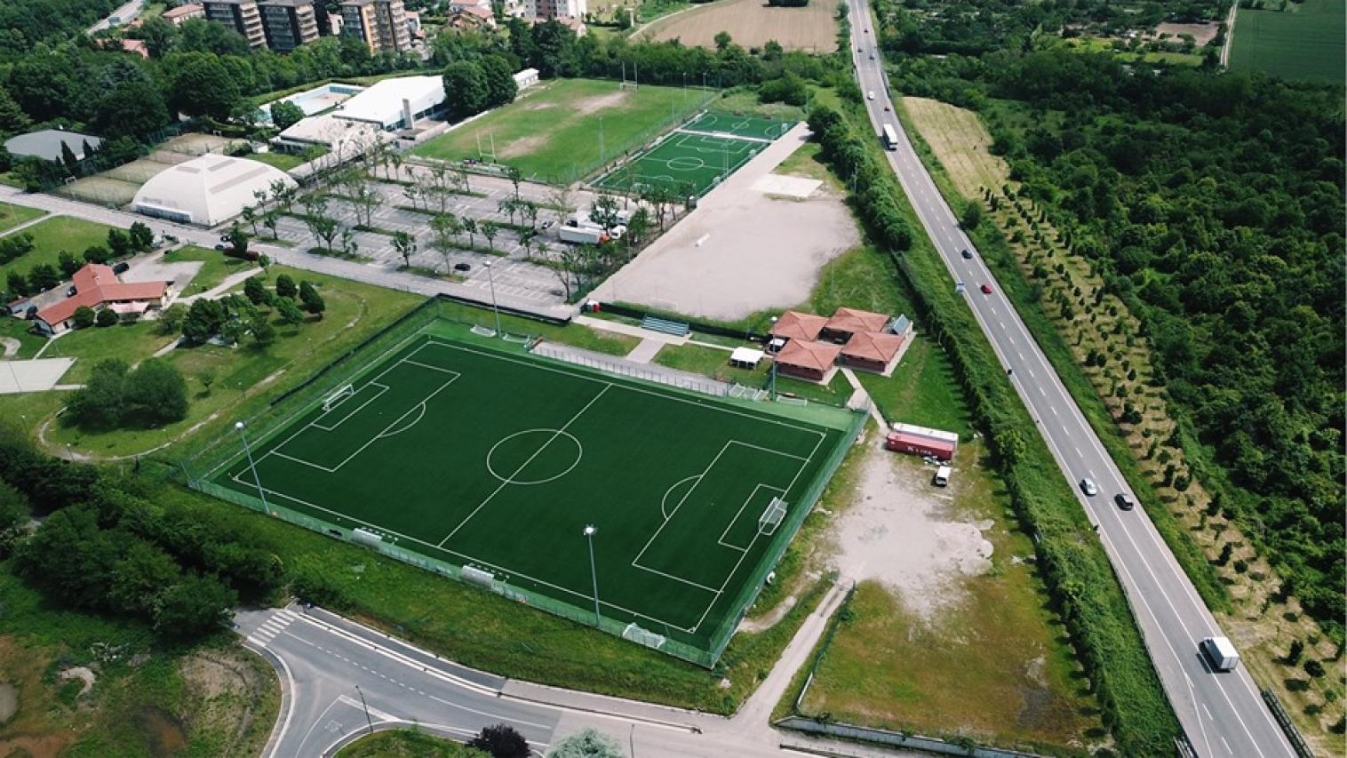 vimercate-il-meraviglioso-centro-sportivo-visto-con-l-ausilio-del-nostro-drone_01