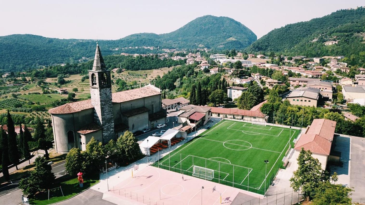 un-piccolo-gioiello-il-nuovo-campo-di-roé-vociano-donato-dalla-famiglia-niboli